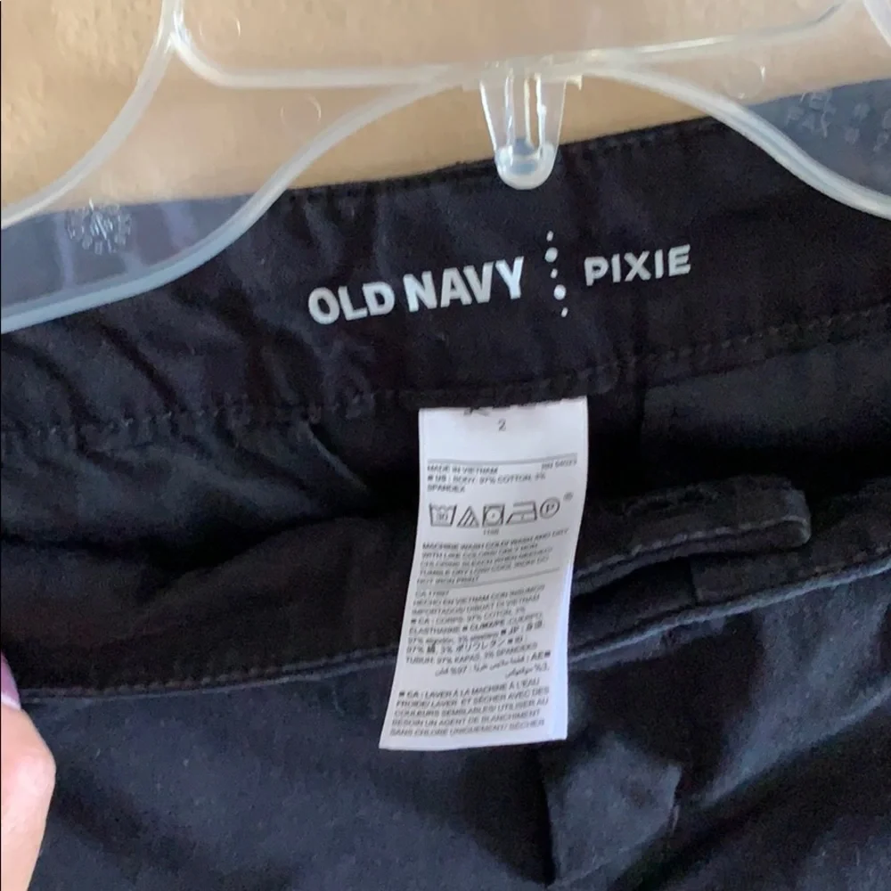Old Navy  pixie shorts‎